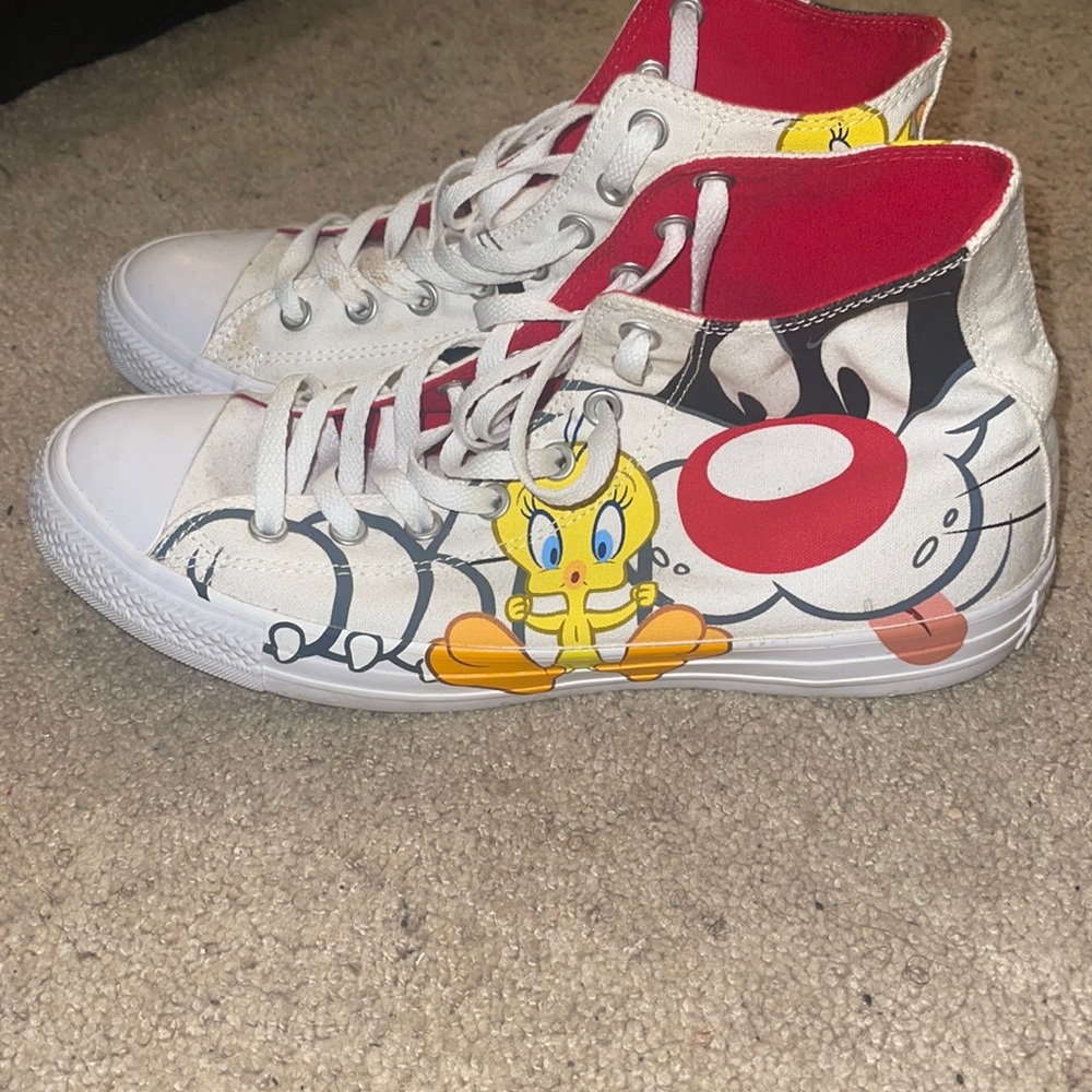 Sylvester and tweety bird converses